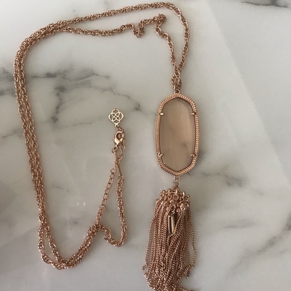 Kendra Scott Rayne Necklace Rose Gold - Picture 4 of 5